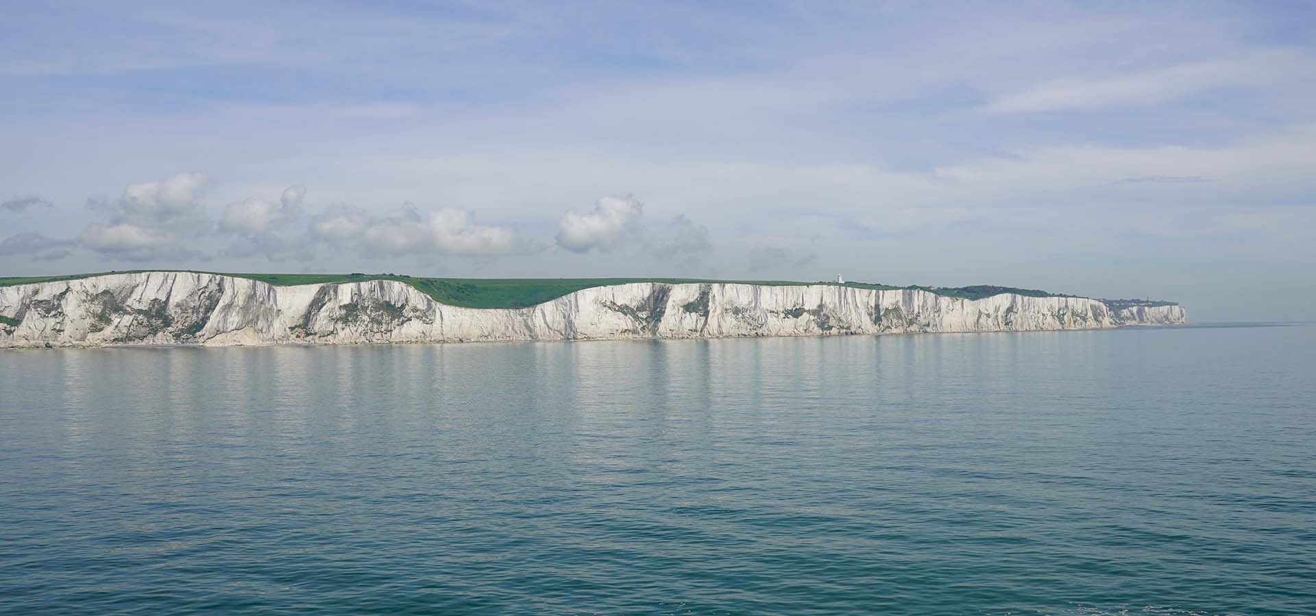 De White Cliffs of Dover vanaf zee